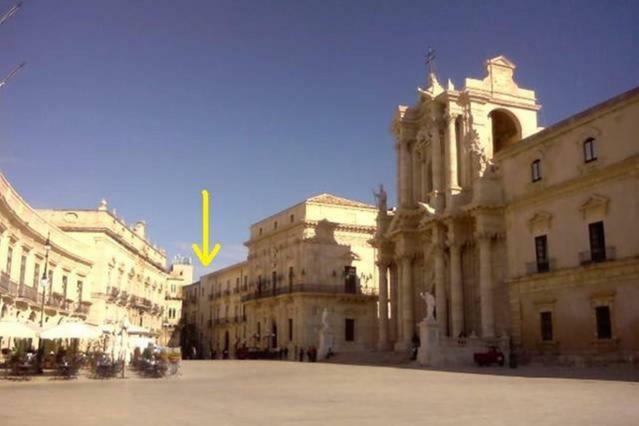Domus 1333 Al Duomo Villa Syracuse Buitenkant foto