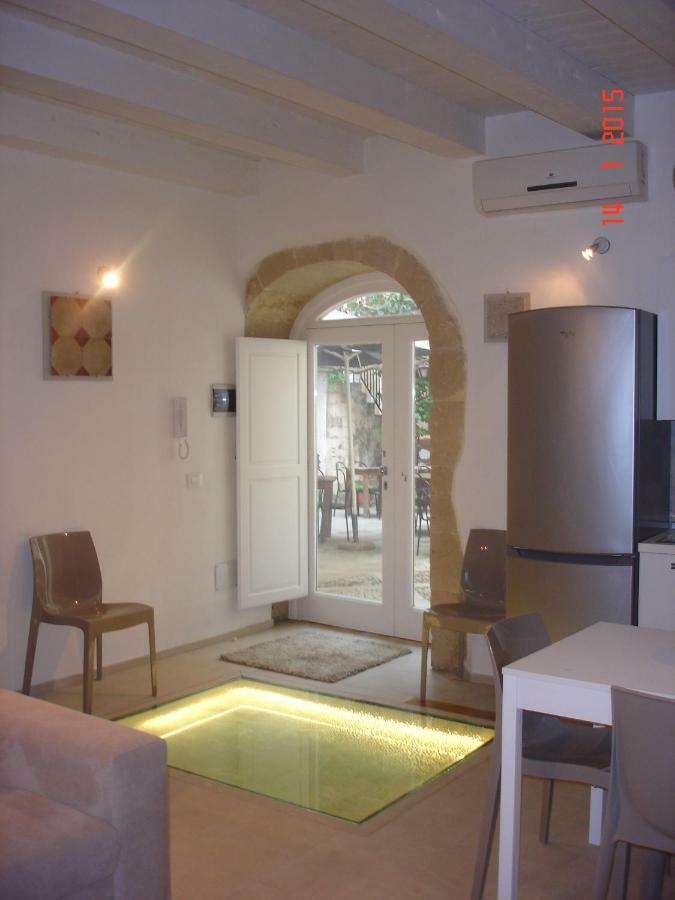 Domus 1333 Al Duomo Villa Syracuse Buitenkant foto